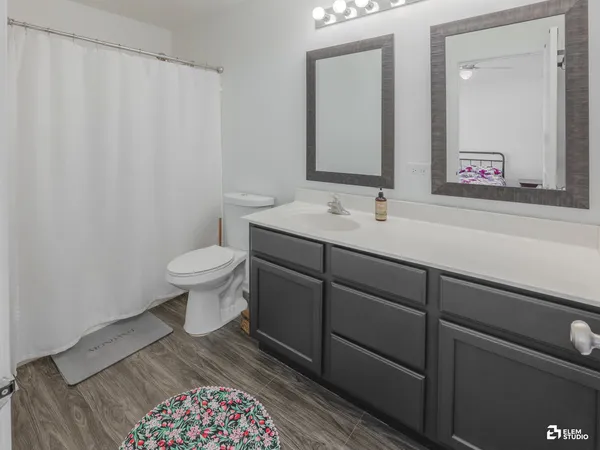 $421,000 | 424 Grape Vine Trail, Oswego, IL 60543