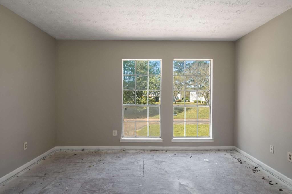 3254 Strawberry Lane Decatur, GA 30034 - Photo 19 of 27 an empty room with a window