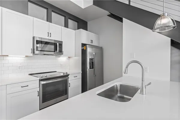 $2,690 | 230 18th Street Northwest, Unit B1R, Atlanta, GA 30363