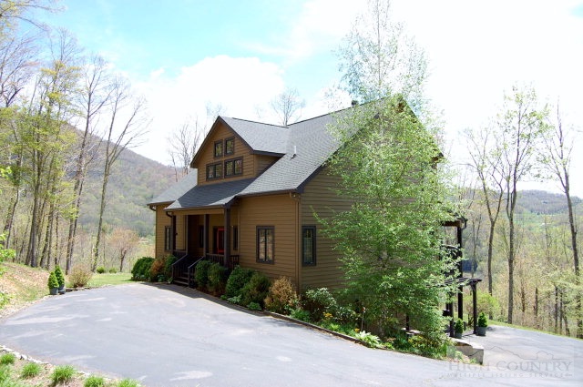 55 Raintree Lane Banner Elk, NC 28604 - Photo 1 of 18 Gallery Image 1
