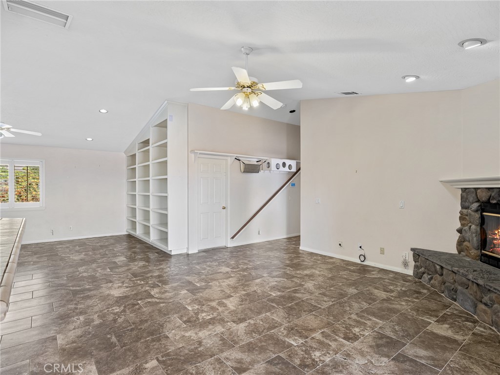 16992 Joshua Road Apple Valley, CA 92307 - Photo 13 of 57