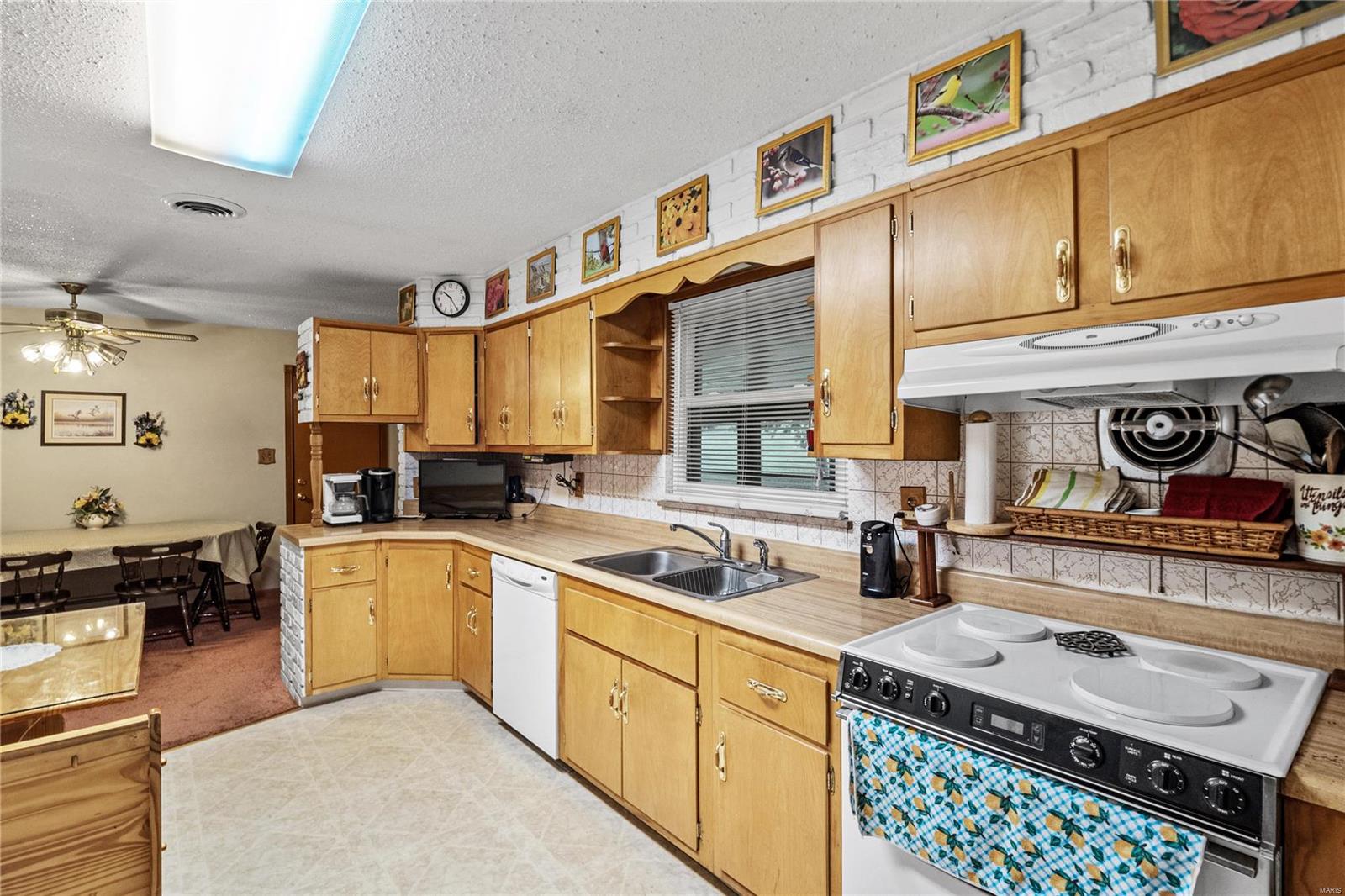 8704 Triple Lakes Road Dupo, IL 62239 - Photo 9 of 39 Gallery Image 9