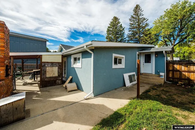 $352,000 | 631 North Adams Avenue, Buffalo, WY 82834