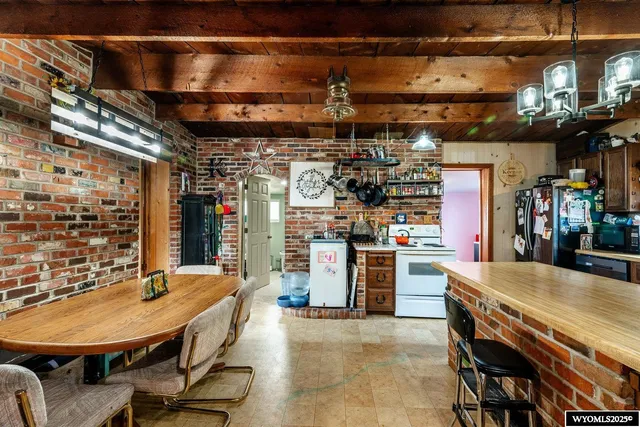 $352,000 | 631 North Adams Avenue, Buffalo, WY 82834