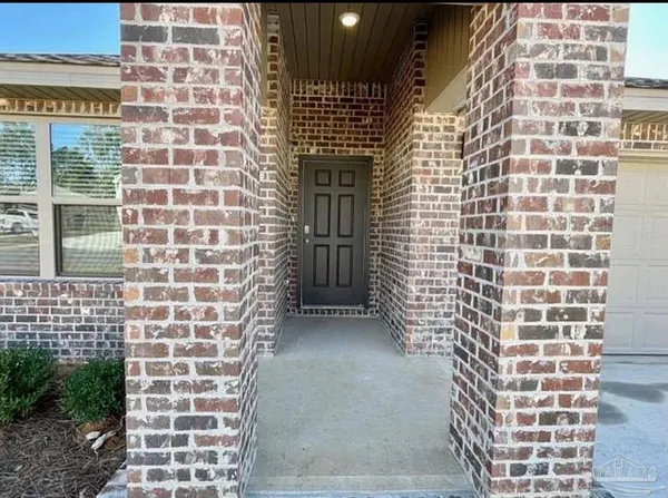 $2,000 | 6327 Burrow Lane, Pensacola, FL 32526