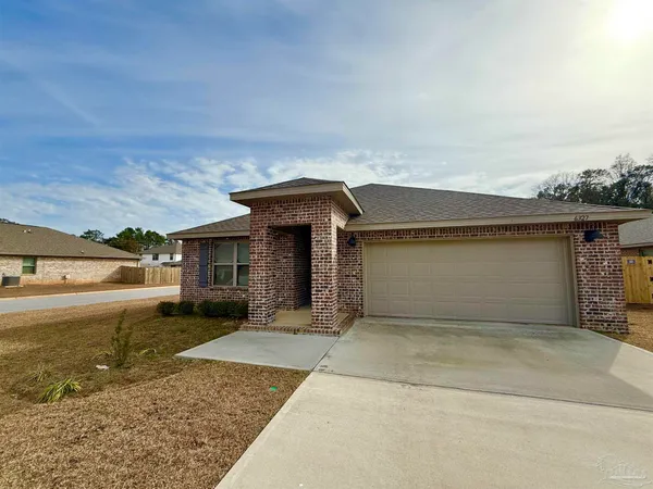 $2,000 | 6327 Burrow Lane, Pensacola, FL 32526