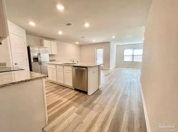 $2,000 | 6327 Burrow Lane, Pensacola, FL 32526
