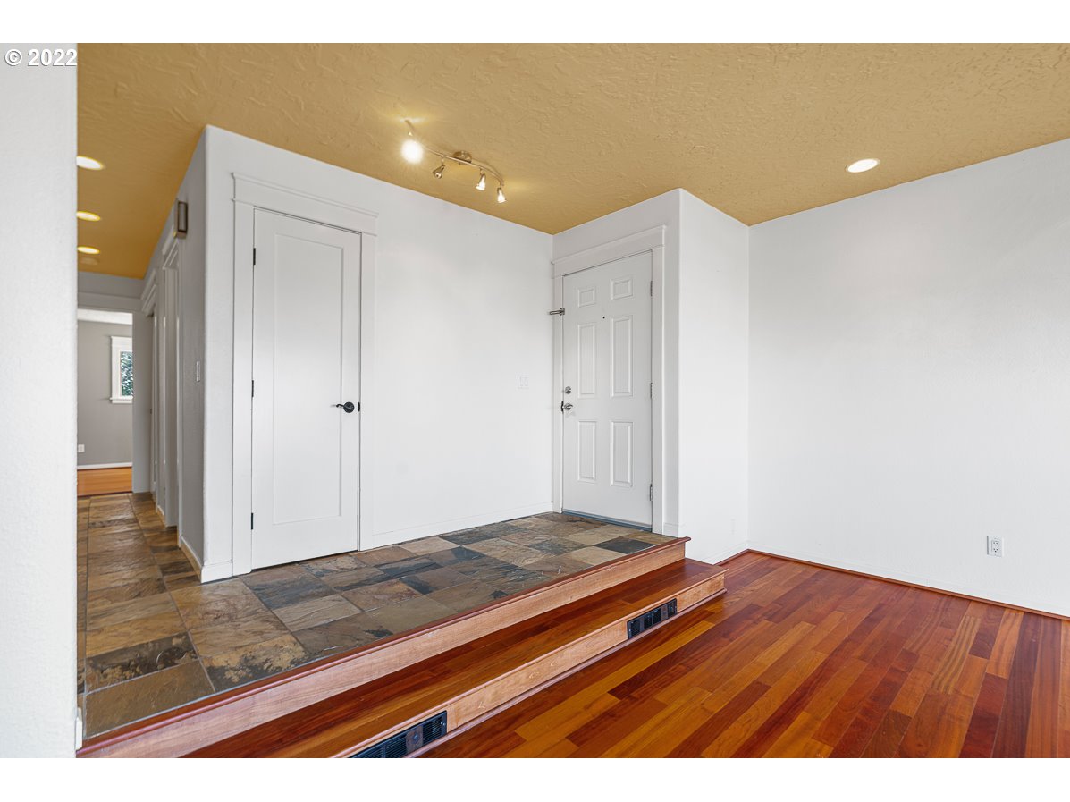 1509 Southwest Hall Street, Unit A Portland, OR 97201 - Photo 11 of 31 Gallery Image 11