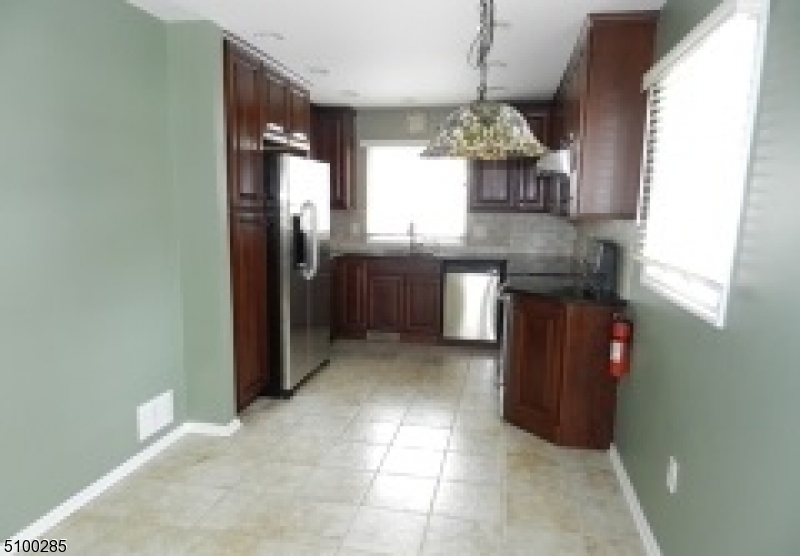 7 Brookview Road Denville, NJ 07834 - Photo 2 of 12