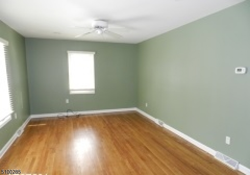 7 Brookview Road Denville, NJ 07834 - Photo 4 of 12