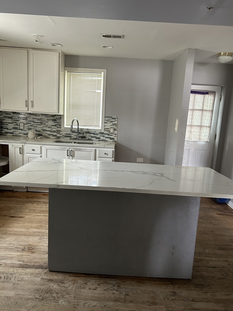 10724 South Pulaski Road Oak Lawn, IL 60453 - Photo 3 of 17