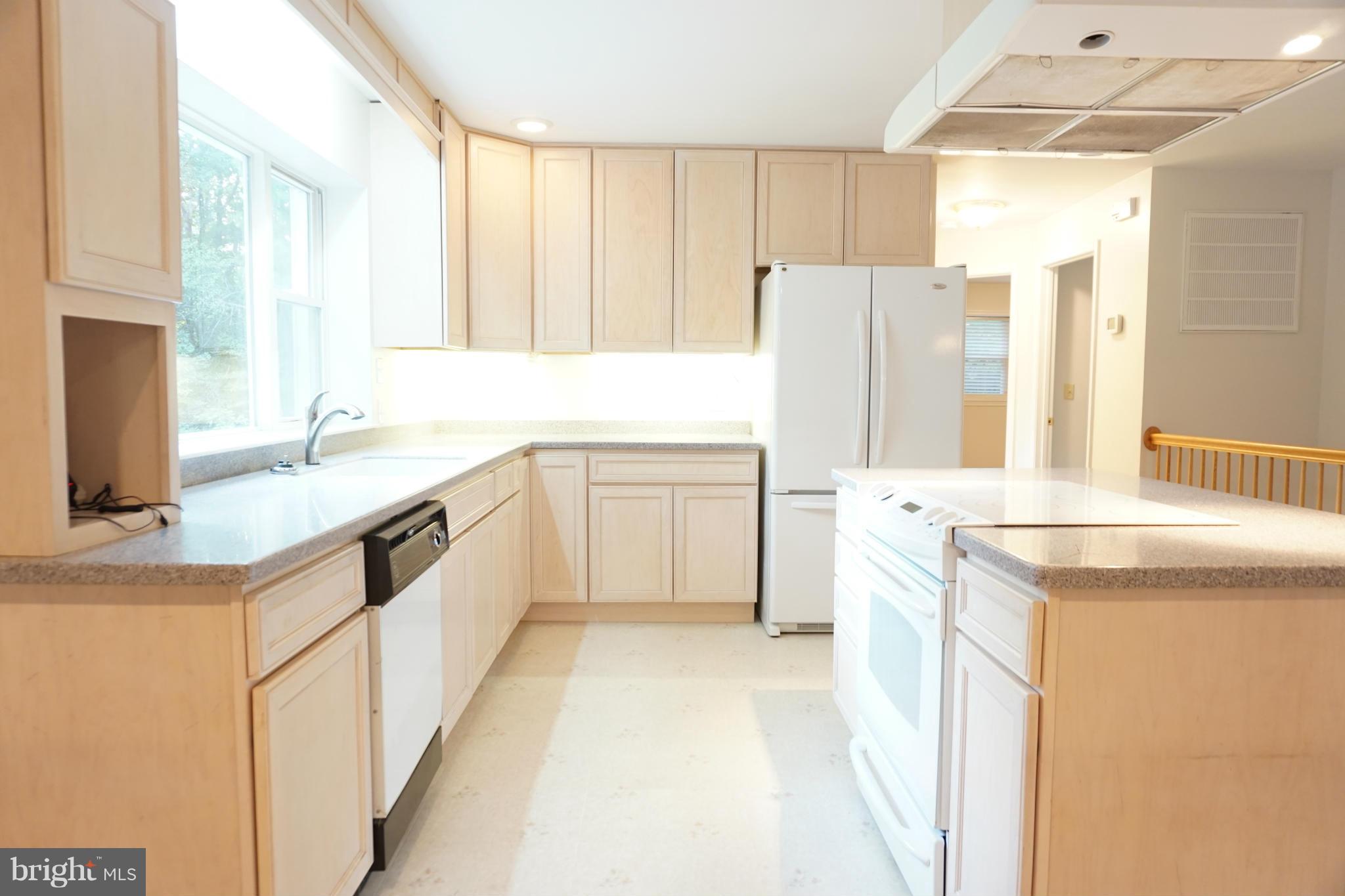 4111 Danville Road Brandywine, MD 20613 - Photo 12 of 28 Kitchen