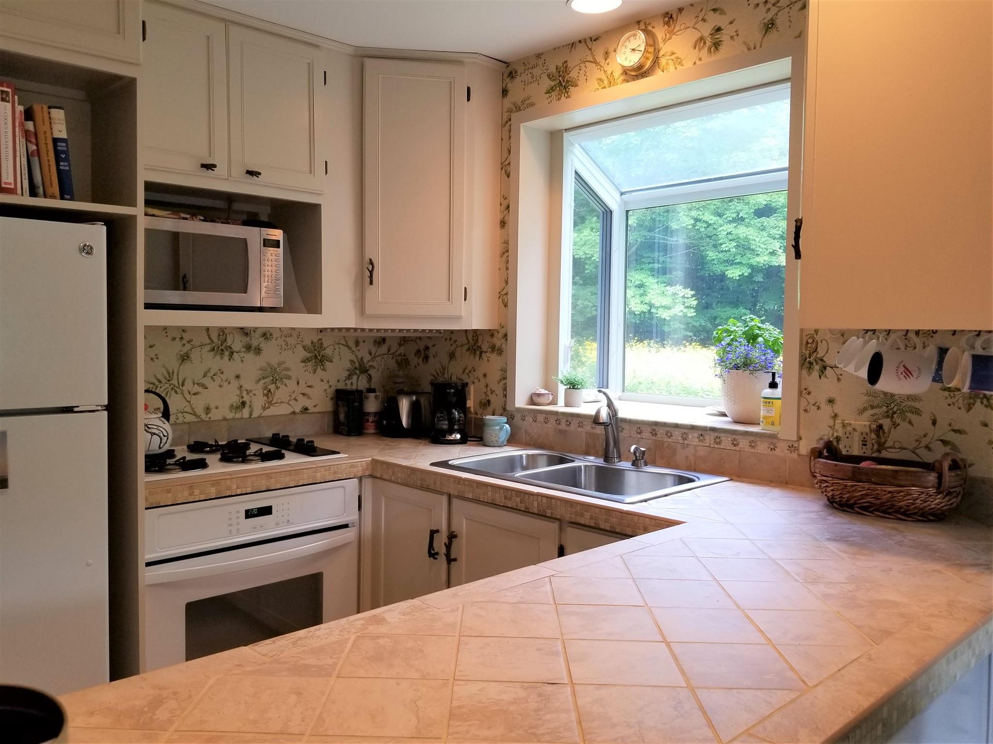 83 Kathy Meyer Road Warren, VT 05674 - Photo 7 of 36