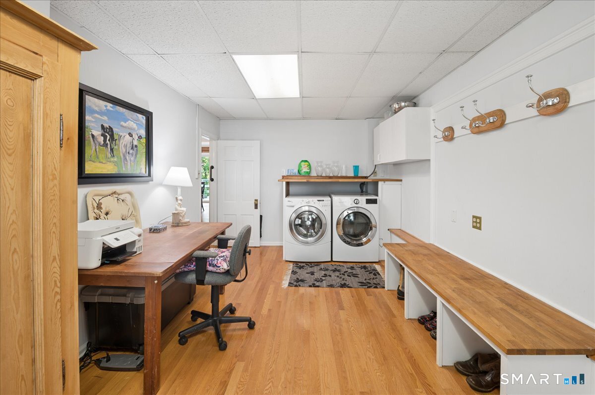 96 Turner Road Stamford, CT 06905 - Photo 20 of 38 Laundry/office/ mud room