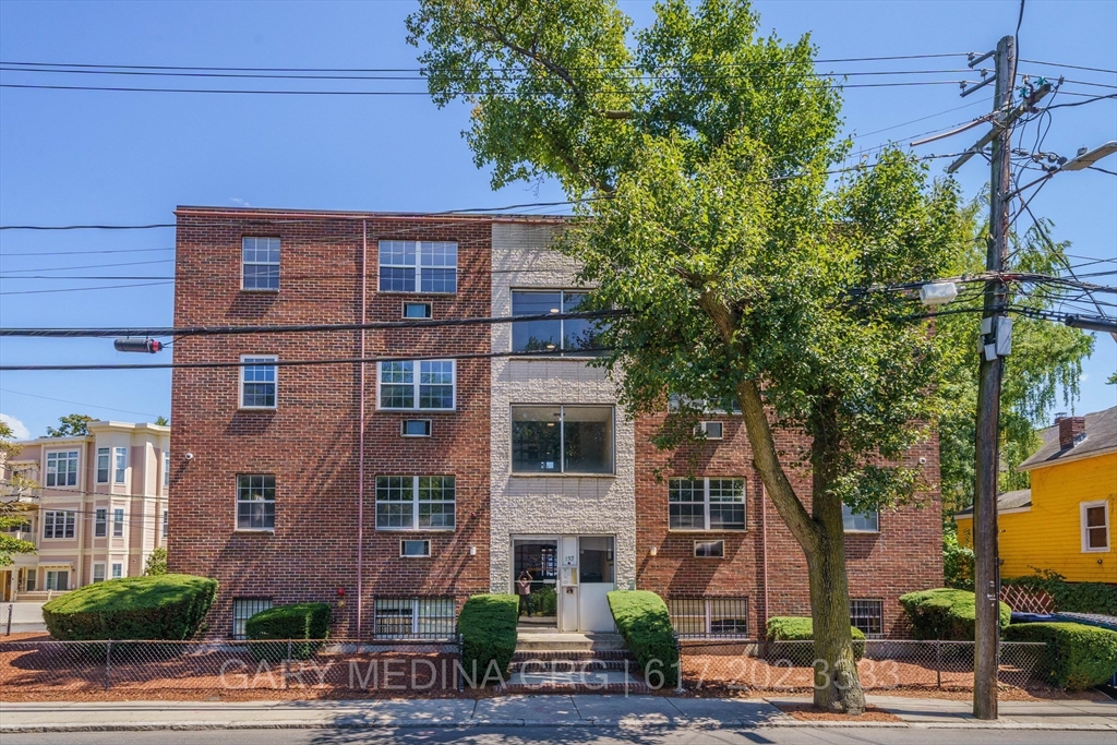 132 Sherman Street, Unit 1 Cambridge, MA 02140 - Photo 37 of 42