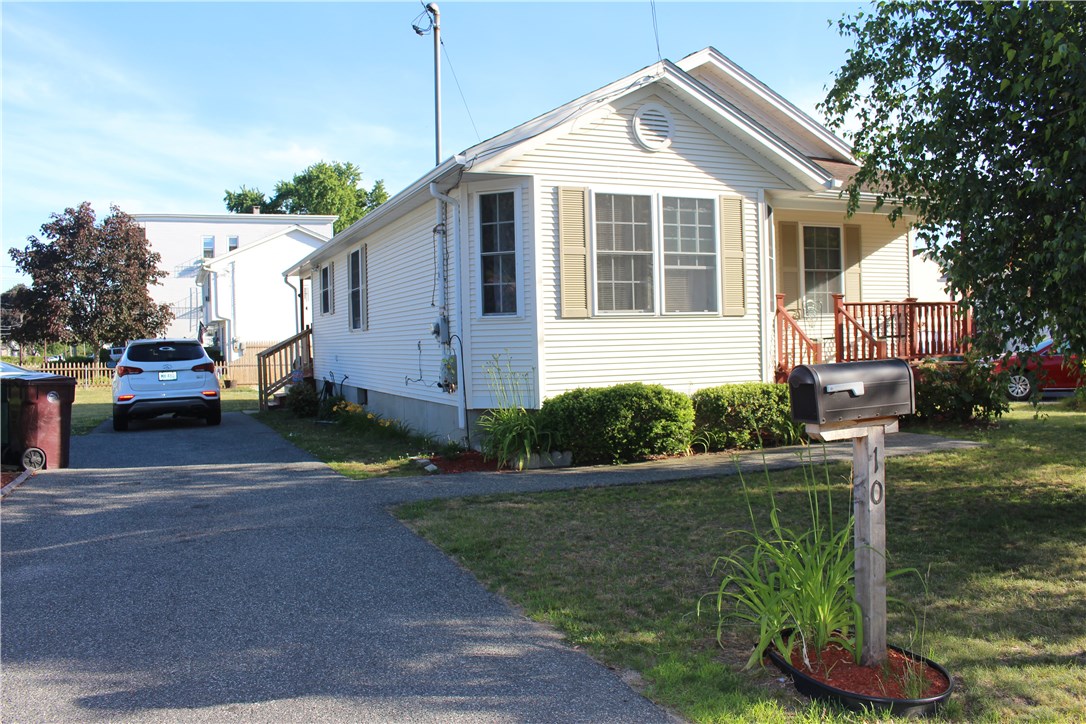 10 St Simon Street Woonsocket, RI 02895 - Photo 2 of 28