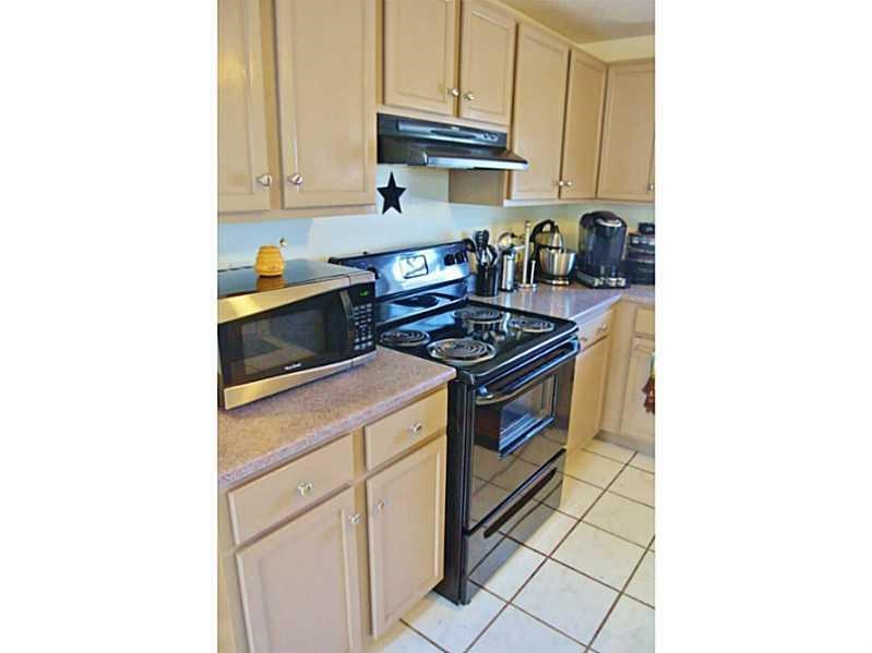 10 St Simon Street Woonsocket, RI 02895 - Photo 4 of 28