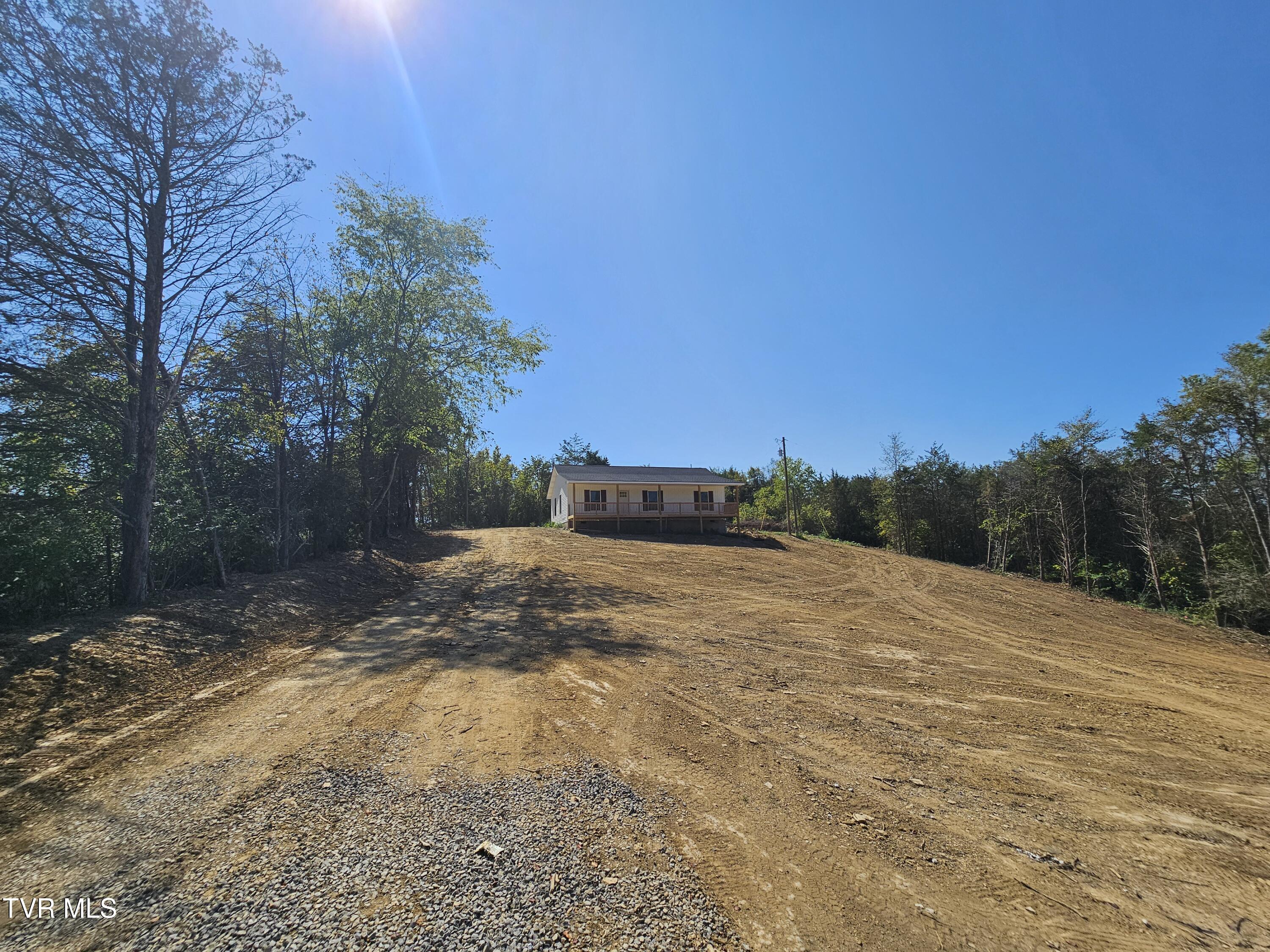 204 Meadowview Road Bulls Gap, TN 37711 - Photo 2 of 19 20250919_120729