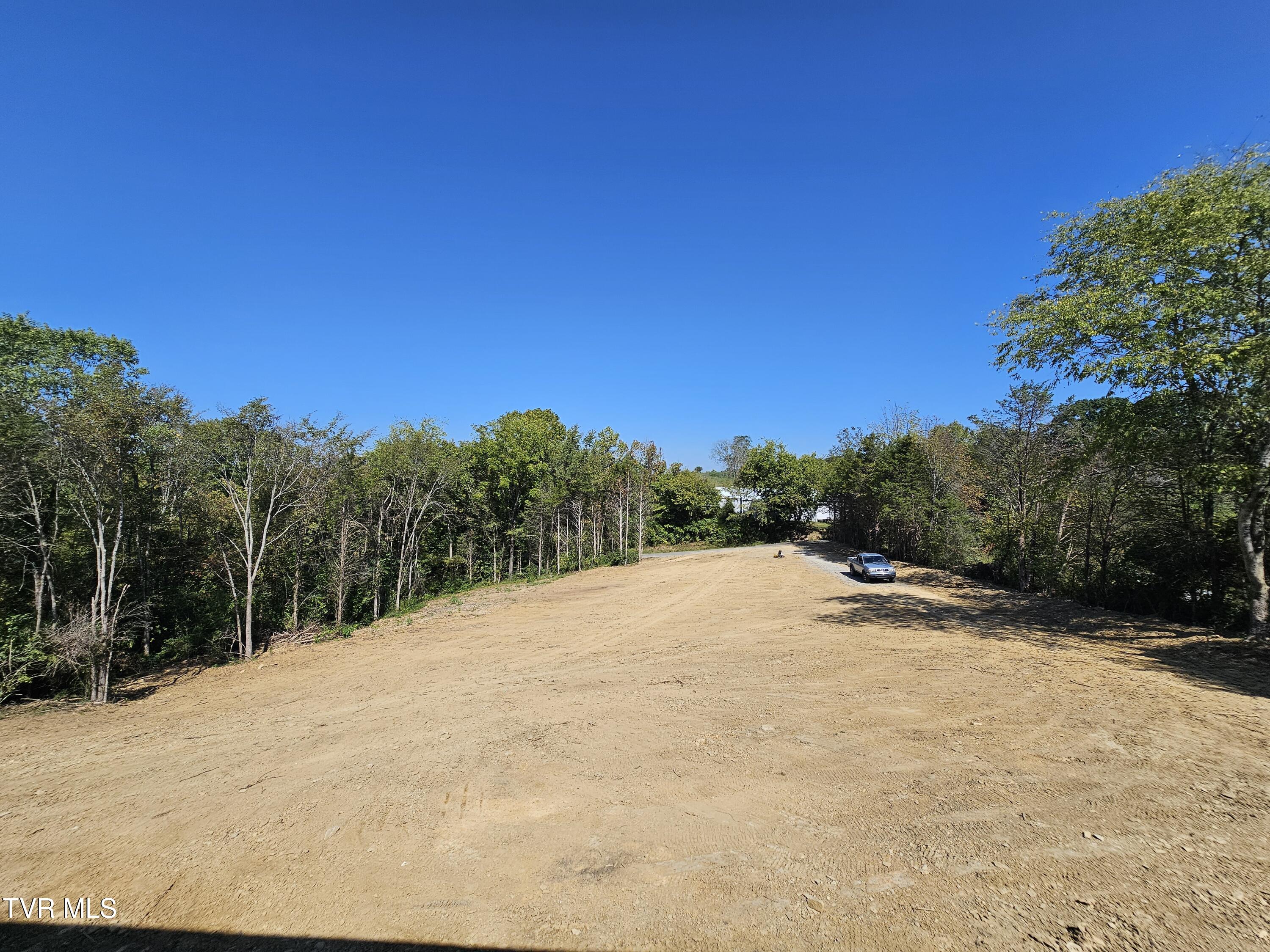 204 Meadowview Road Bulls Gap, TN 37711 - Photo 3 of 19 20250919_115523