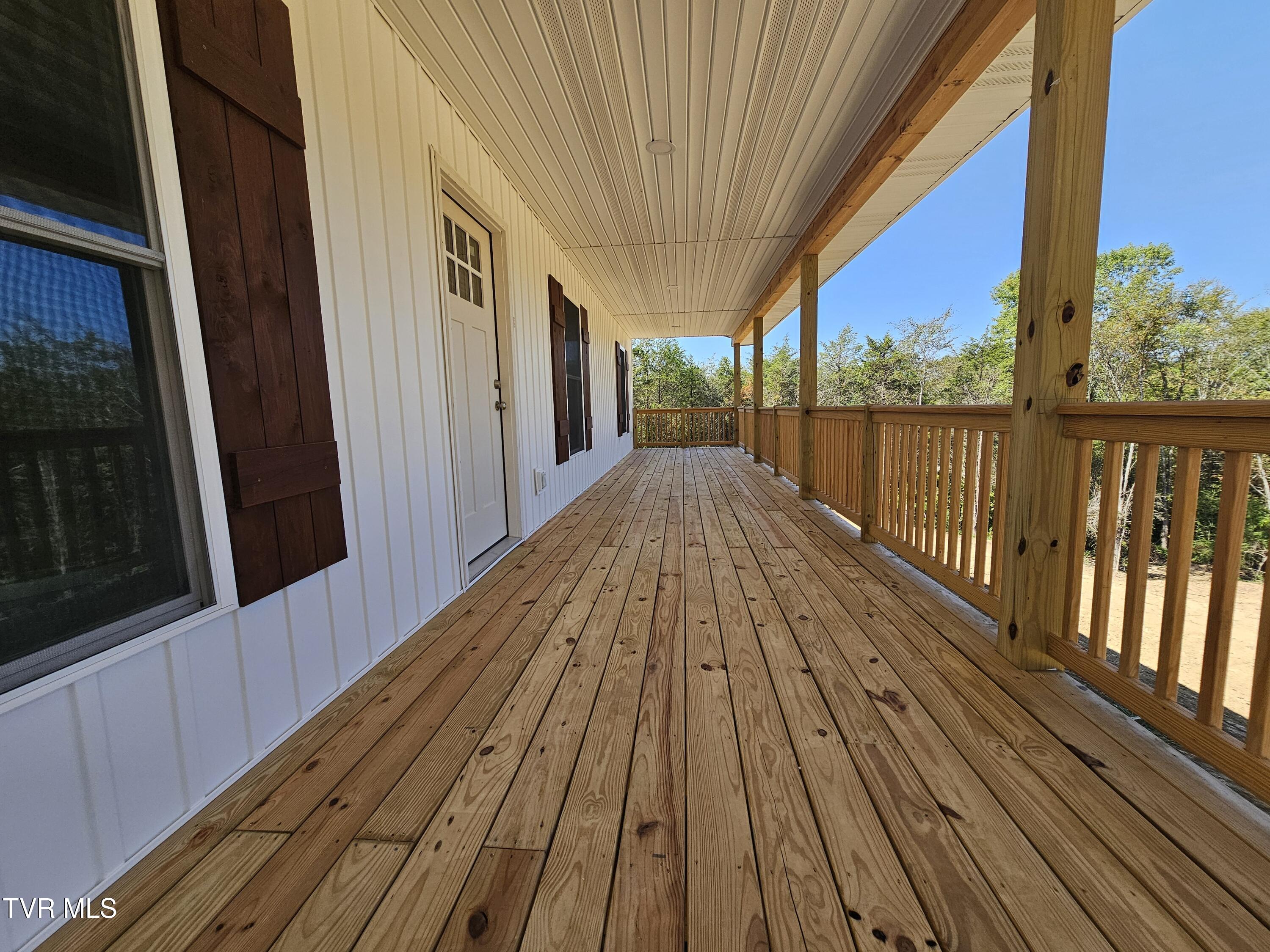 204 Meadowview Road Bulls Gap, TN 37711 - Photo 4 of 19 20250919_115510