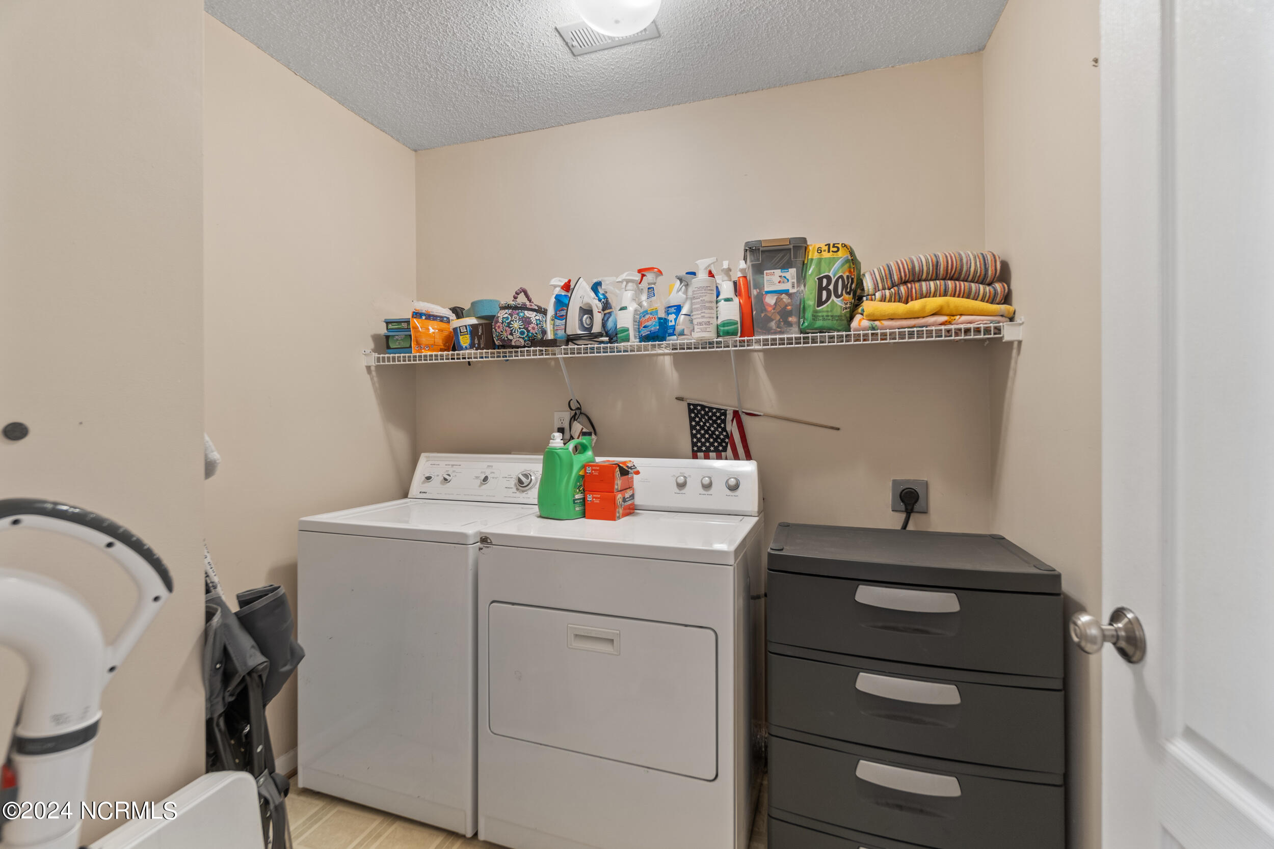 192 Eagle Creek Road Moyock, NC 27958 - Photo 27 of 41 Laundry Room