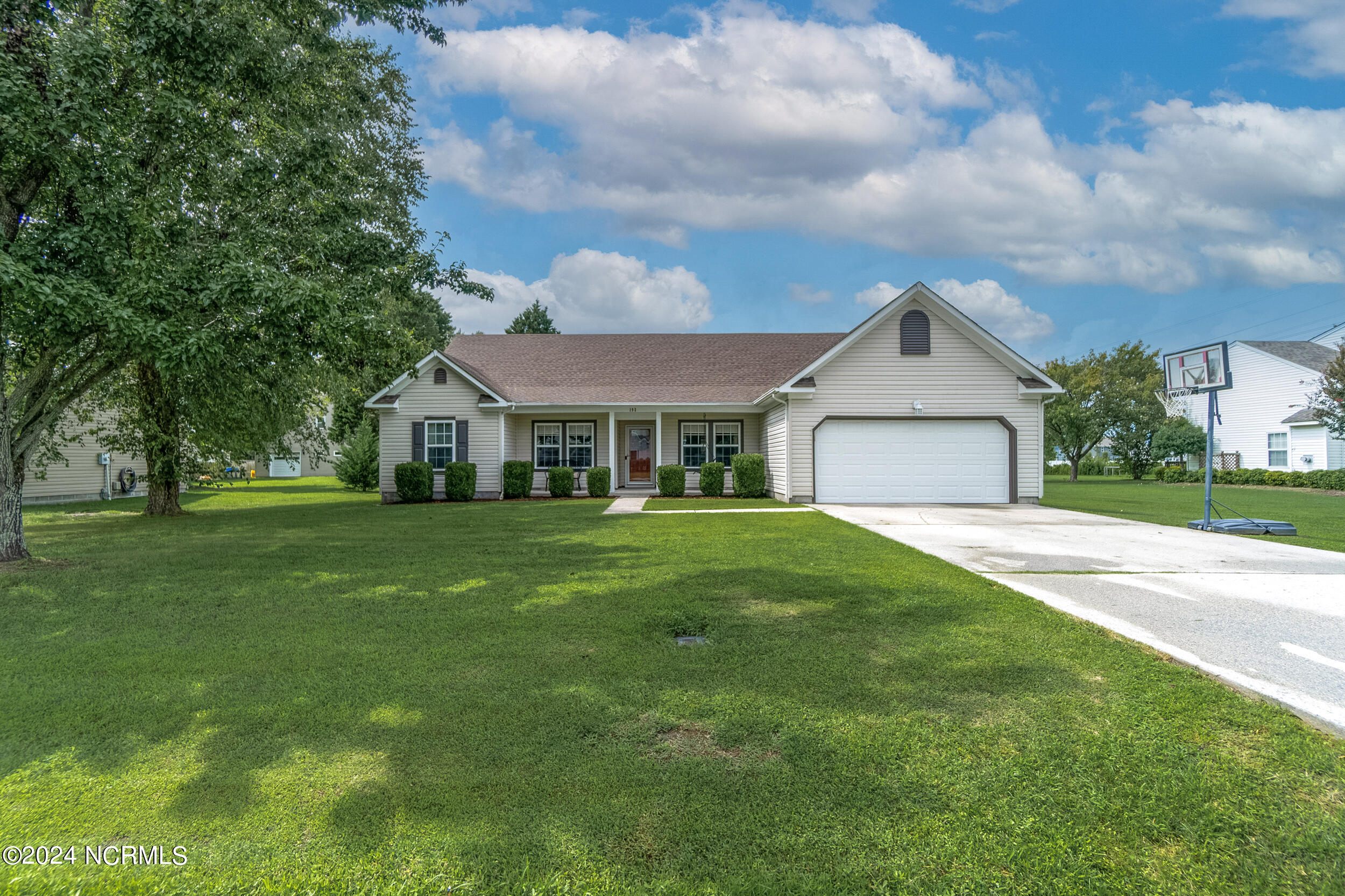 192 Eagle Creek Road Moyock, NC 27958 - Photo 4 of 41 Front Exterior