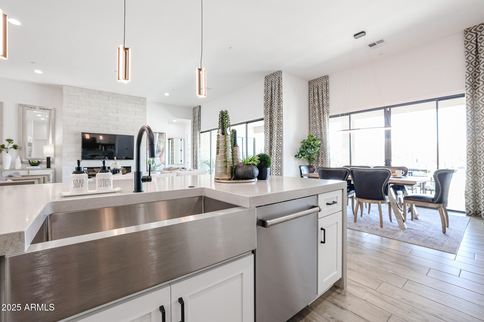 1850 East Creek Canyon Road Phoenix, AZ 85086 - Photo 14 of 92 Model Home B6 Kitchen