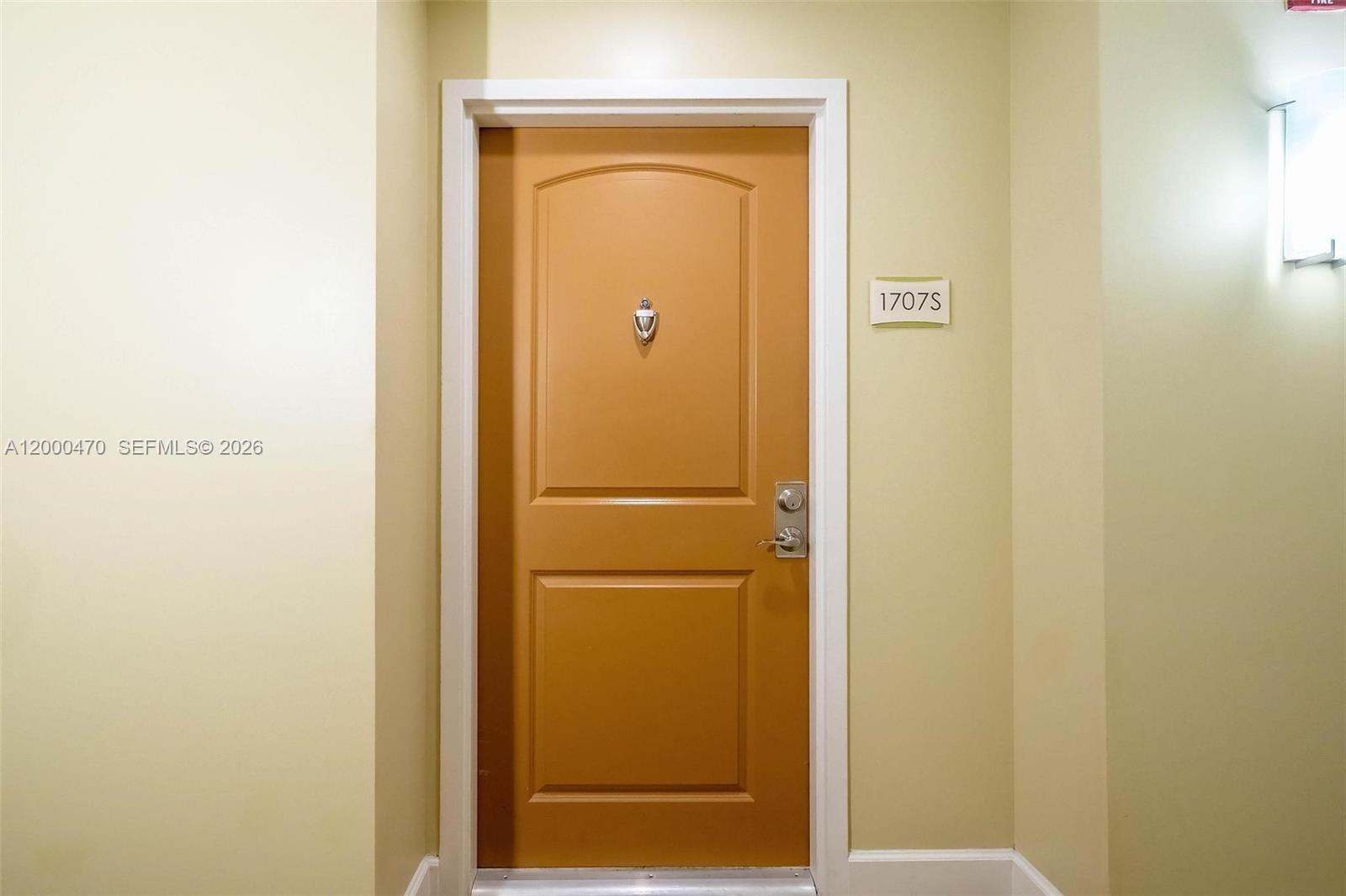 7350 Southwest 89th Street, Unit 1707S Miami, FL 33156 - Photo 6 of 45 a view of a bathroom with a shower