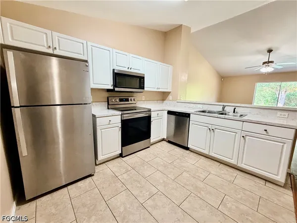 $1,495 | 348 Bell Boulevard, Lehigh Acres, FL 33974