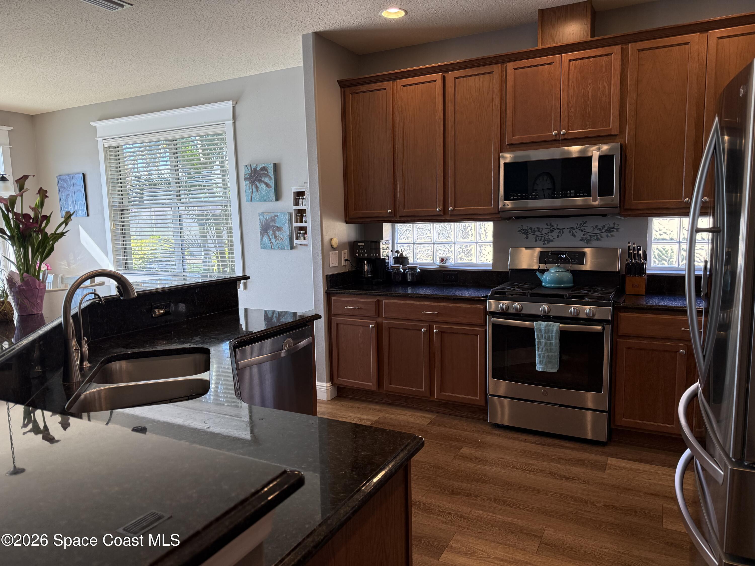 3283 Candia Drive Melbourne, FL 32940 - Photo 5 of 13 Granite countertops