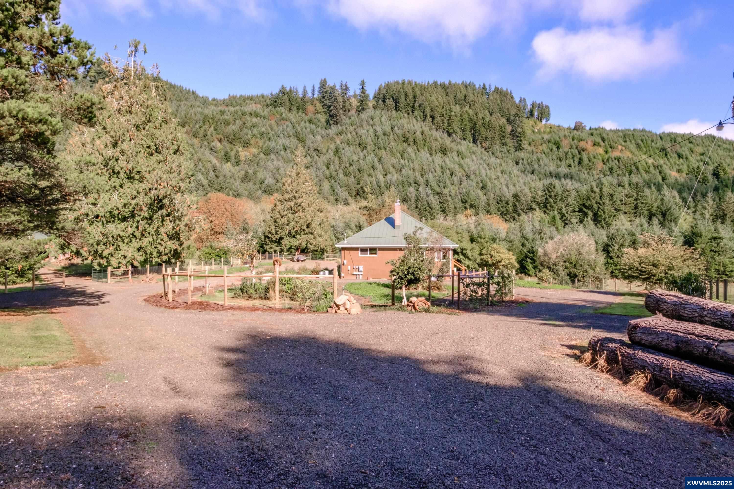 9602 Harlan Road Eddyville, OR 97343 - Photo 6 of 50