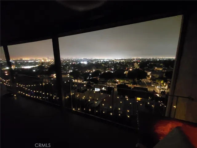 $823,000 | 1995 Molino Avenue, Unit 302, Signal Hill, CA 90755