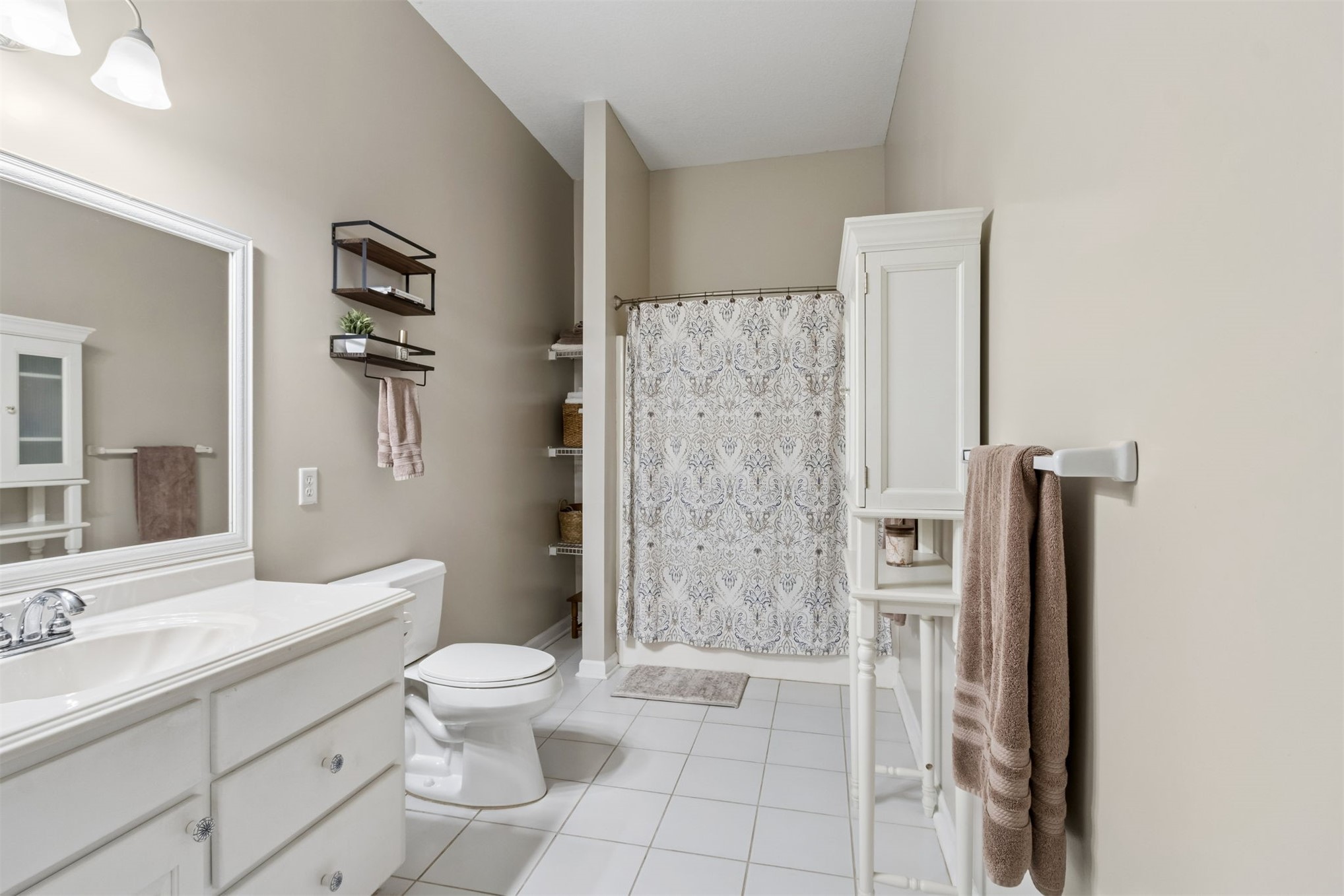 97070 Morgans Way Yulee, FL 32097 - Photo 37 of 69 large hall bath