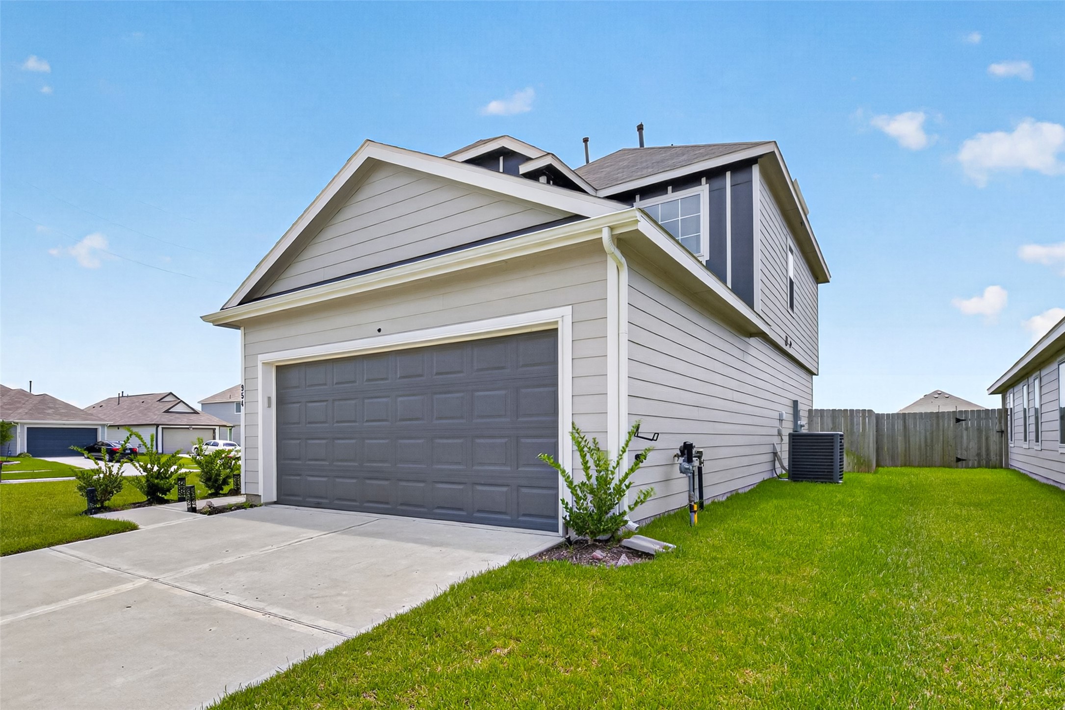 954 Luke Darrell Drive Rosharon, TX 77583 - Photo 5 of 45