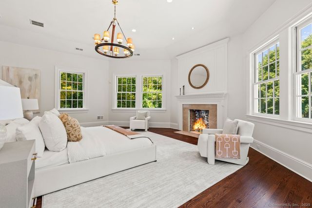 $5,195,000 | 1421 Oenoke Ridge, New Canaan, CT 06840