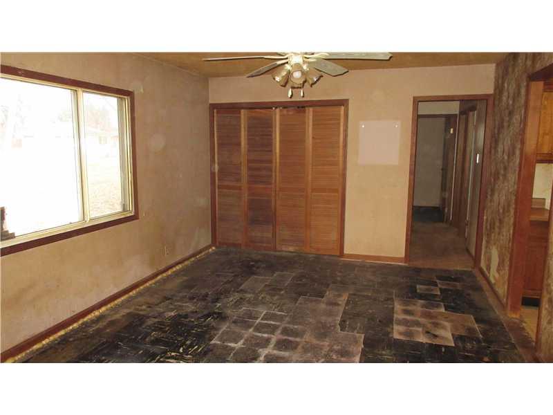 2115 Ruth Drive Indianapolis, IN 46240 - Photo 4 of 10 Gallery Image 4