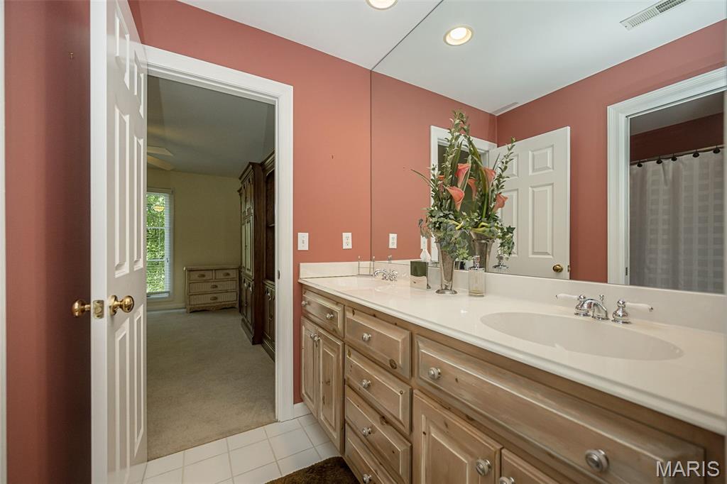 16925 Lewis Spring Drive Chesterfield, MO 63005 - Photo 37 of 74