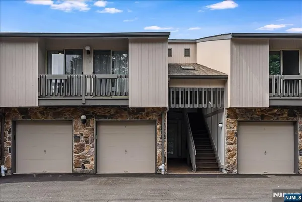 $449,900 | 48 Buchanon Court, Unit 48, West Orange, NJ 07052