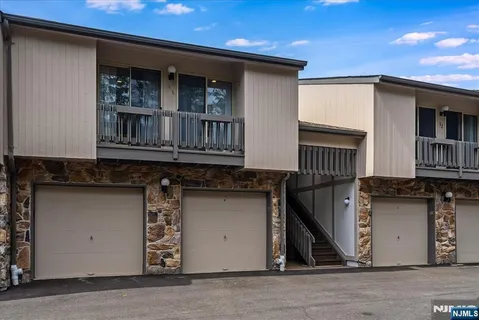 $449,900 | 48 Buchanon Court, Unit 48, West Orange, NJ 07052