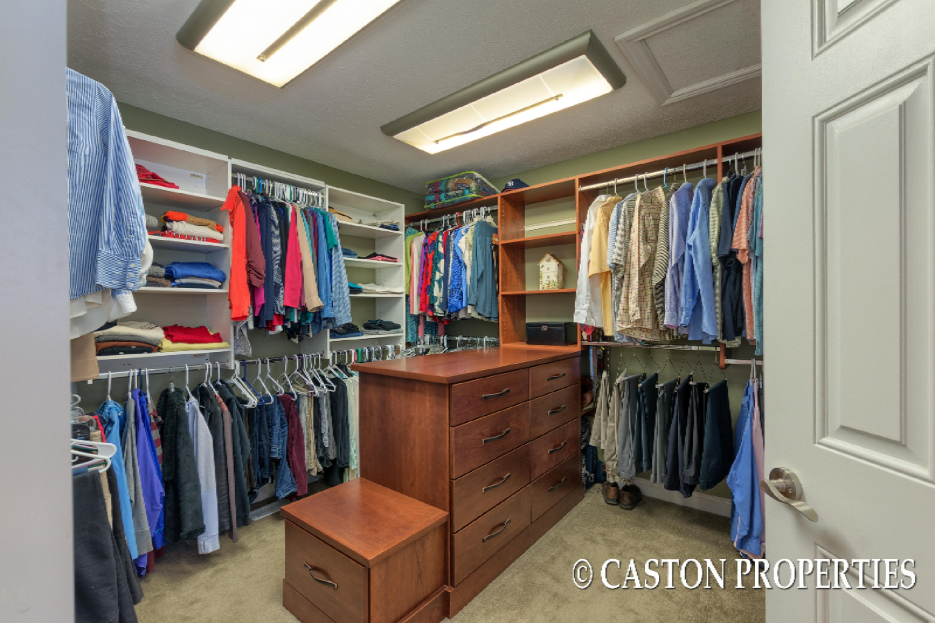 7699 Cascade Road Southeast Grand Rapids, MI 49546 - Photo 27 of 62 23 Master Closet
