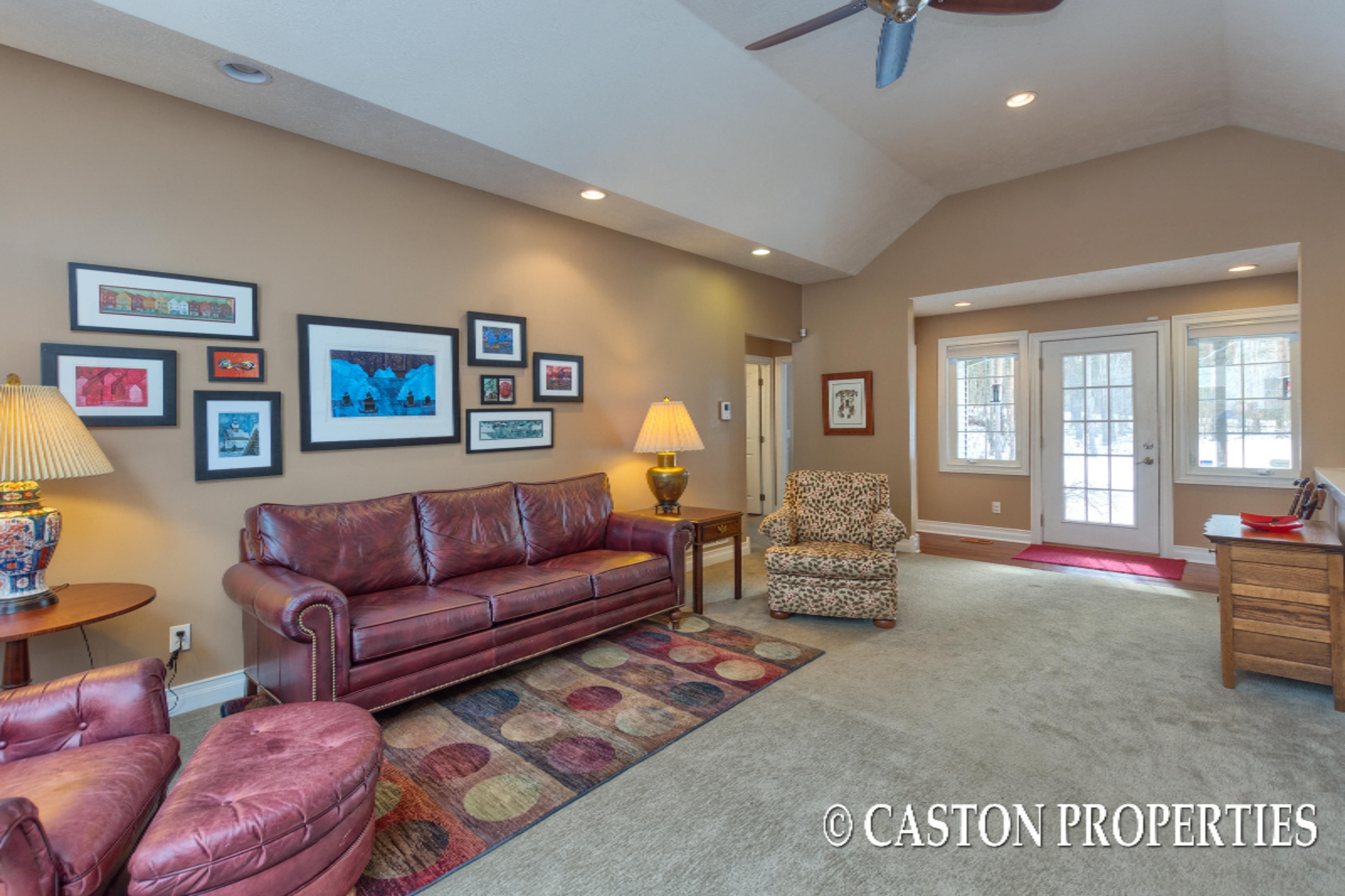 7699 Cascade Road Southeast Grand Rapids, MI 49546 - Photo 6 of 62 05 Living Room