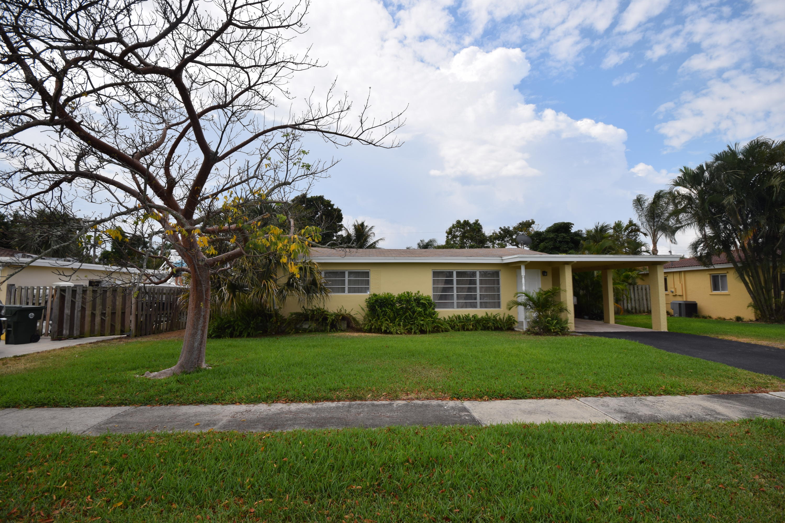 290 Northeast 28th Road Boca Raton, FL 33431 - Photo 1 of 17 DSC_0877