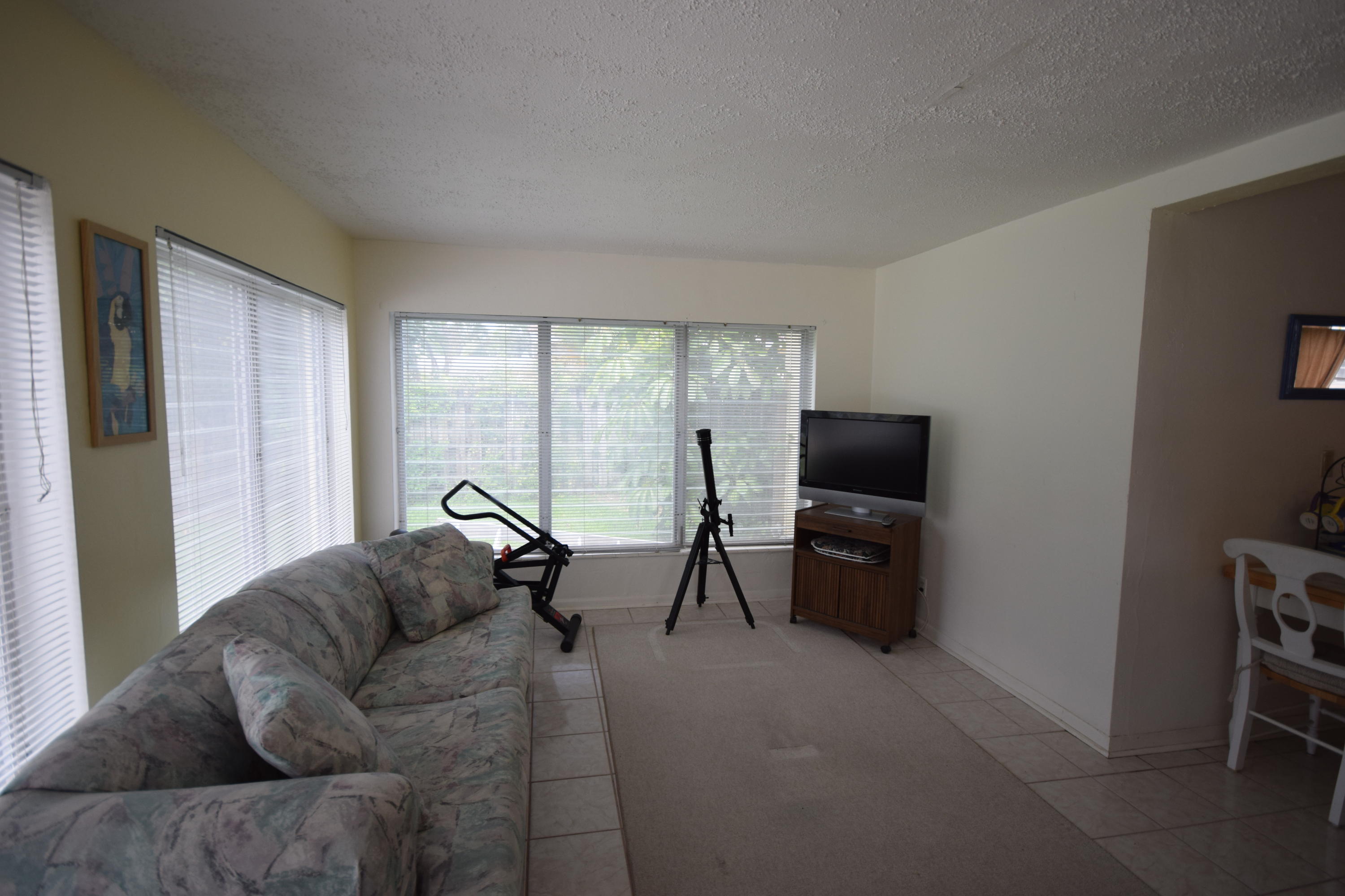 290 Northeast 28th Road Boca Raton, FL 33431 - Photo 10 of 17 DSC_0861