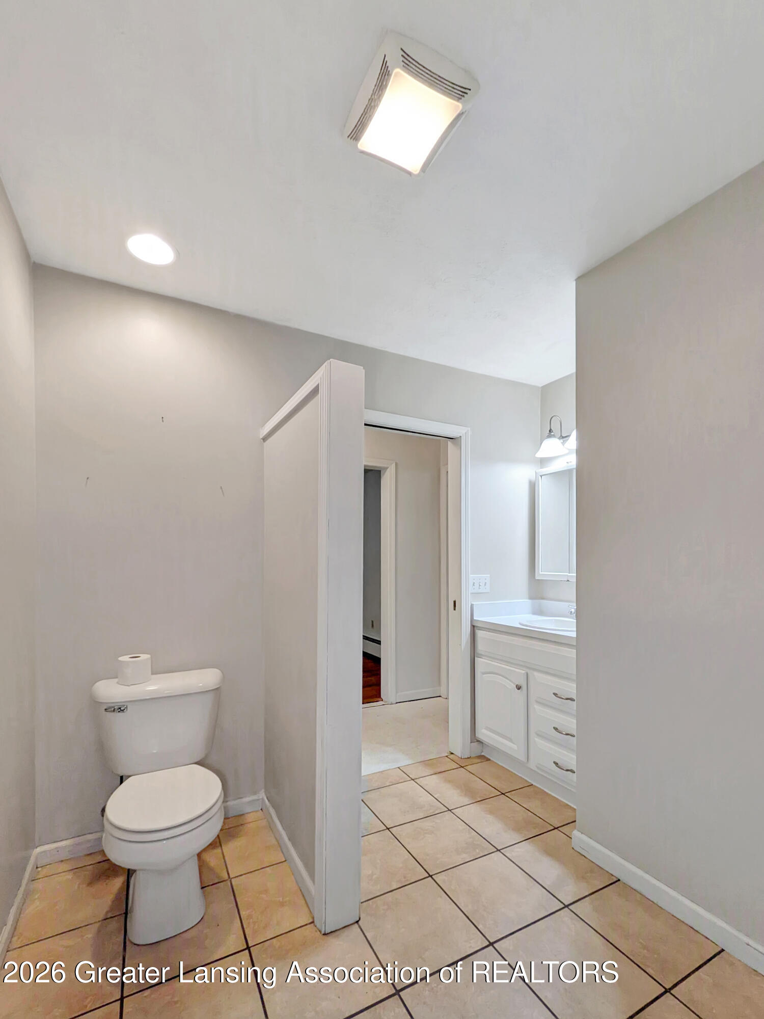 7702 Woodbury Road Laingsburg, MI 48848 - Photo 23 of 37 Bathroom 1