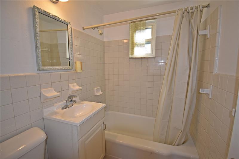 432 Pearce Road Pittsburgh, PA 15234 - Photo 12 of 12