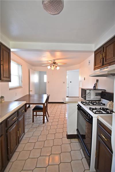 432 Pearce Road Pittsburgh, PA 15234 - Photo 4 of 12