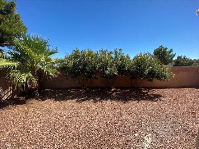 $1,900 | 5680 Arrow Tree Street, Las Vegas, NV 89130