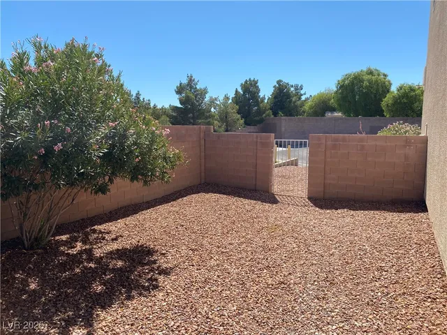 $1,900 | 5680 Arrow Tree Street, Las Vegas, NV 89130