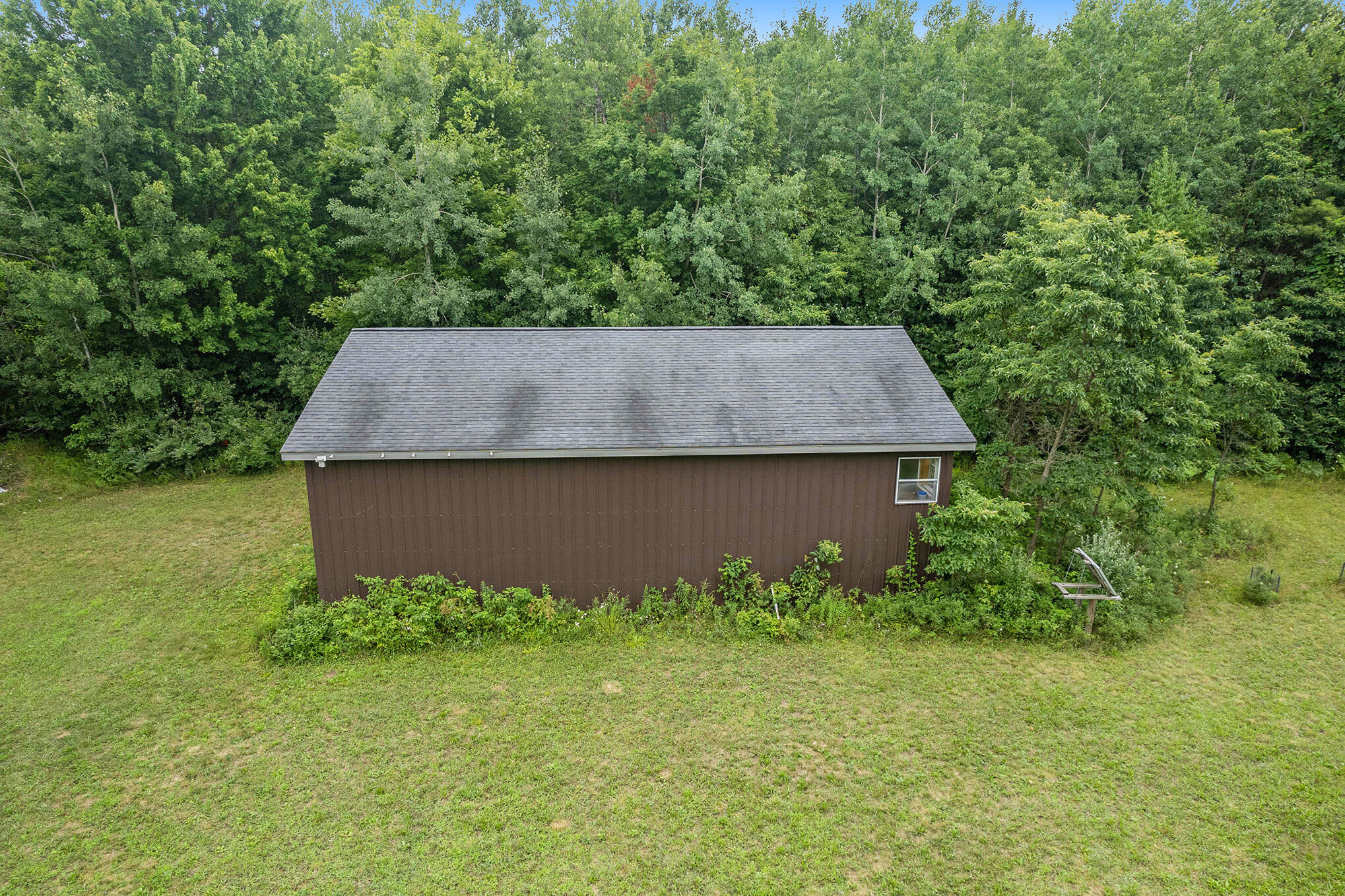 6696 North Larson Road Fountain, MI 49410 - Photo 11 of 18 side of pole barn