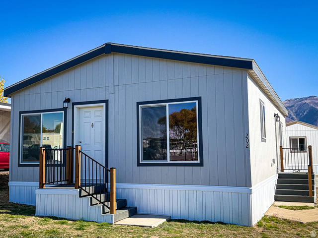 202 Darlington Way Layton, UT 84041 - Photo 1 of 17